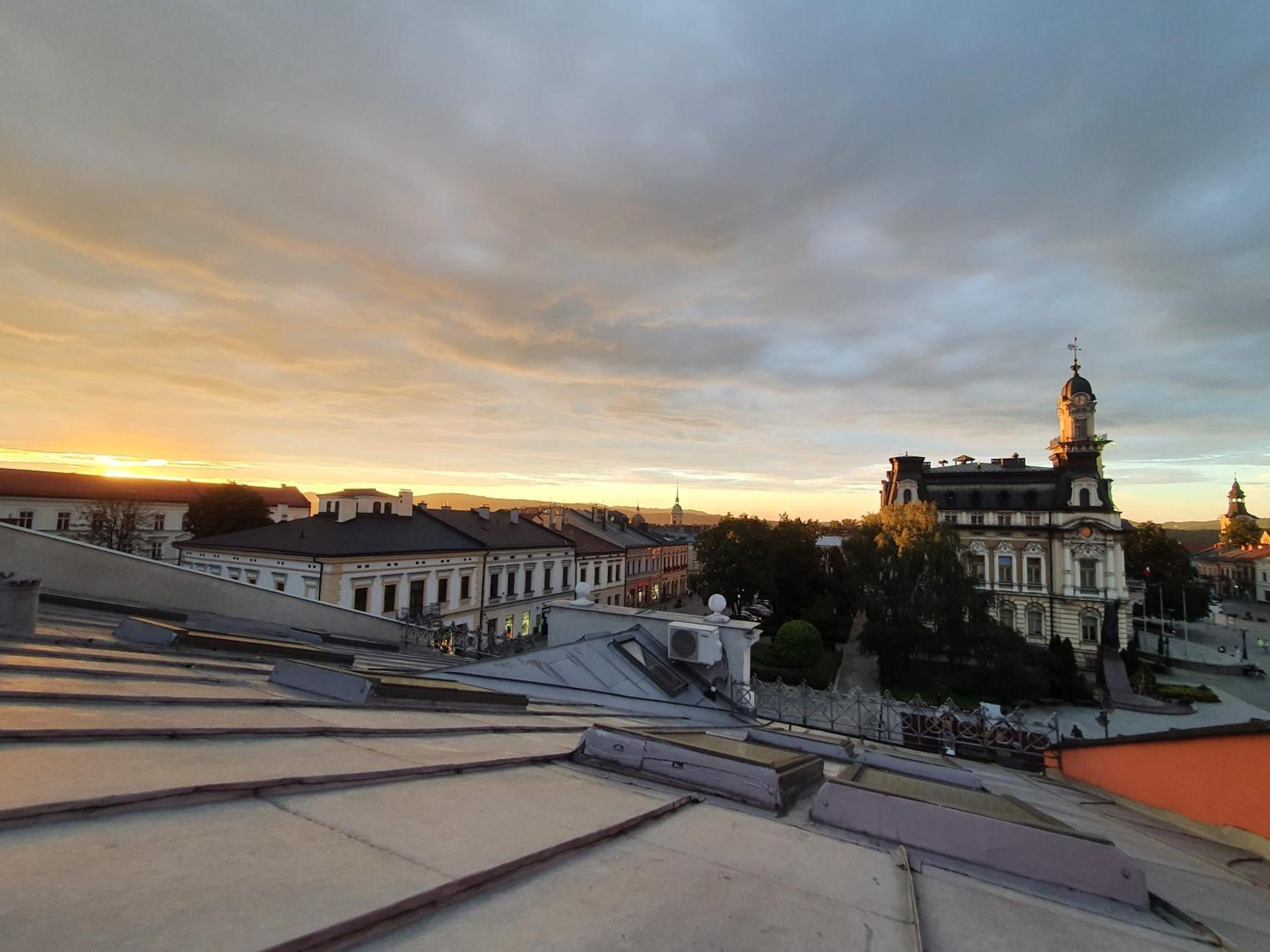 Apartament Z Widokiem Na Rynek Nowy Sącz Buitenkant foto
